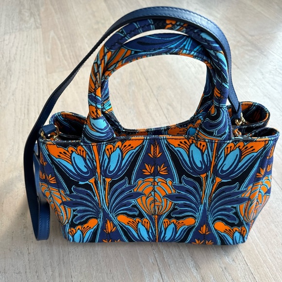 Rare Prada canvas floral canapa bag~Beautiful structure/Excellent condition. - Picture 2 of 14